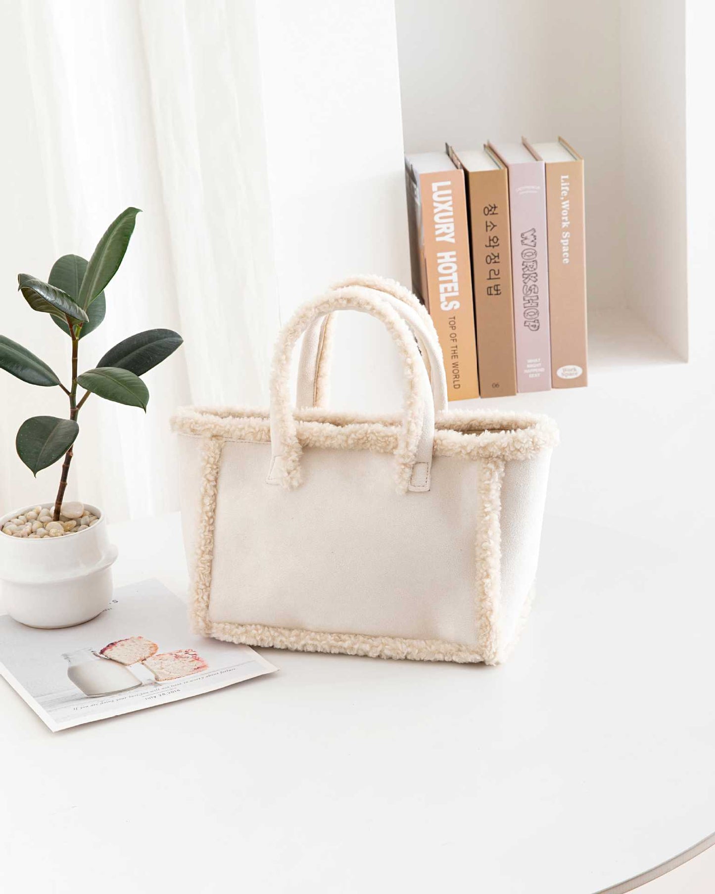 Women's Shoulder & Handbag